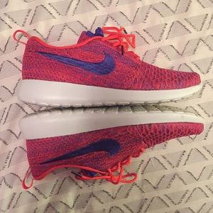 Nike Roshe Flyknit